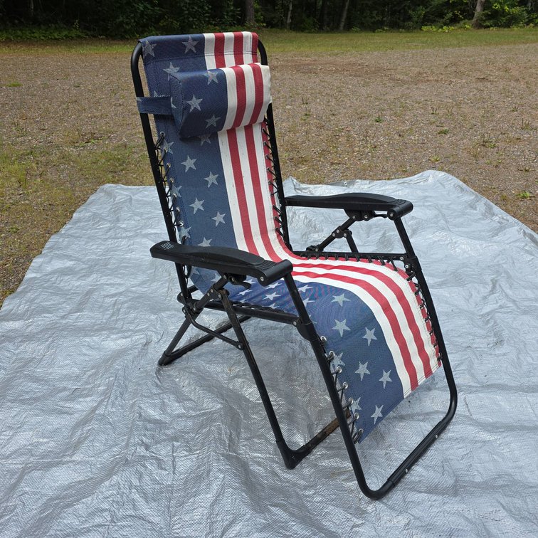 Zero Gravity Style Camp Chair With American Flag Pattern and Padded Headrest