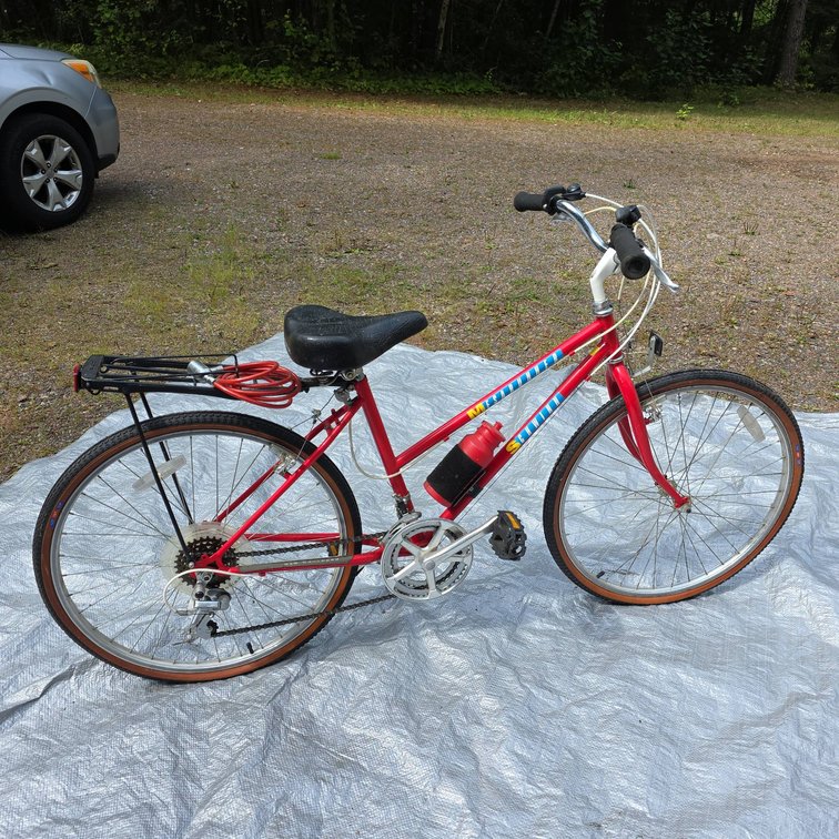 Schwinn Mesa Runner Red Step-Through Bicycle SIS Equipped with Rack and Accessories