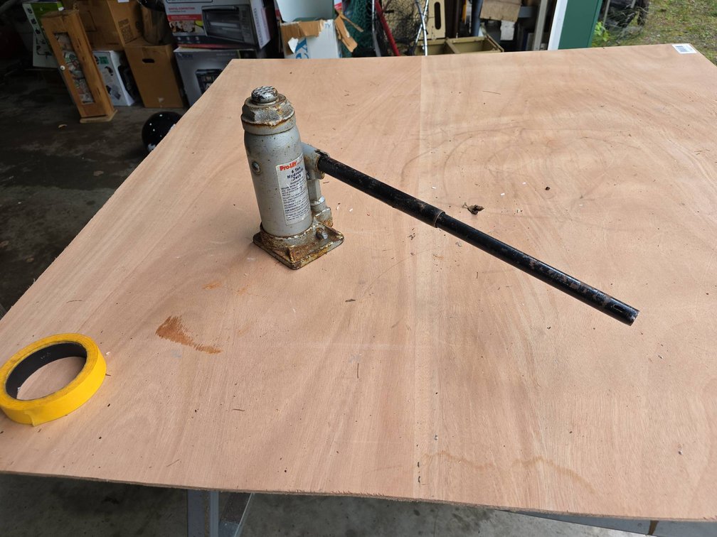 Pro-Lift 6 Ton Hydraulic Bottle Jack with Handle and Carry Bag