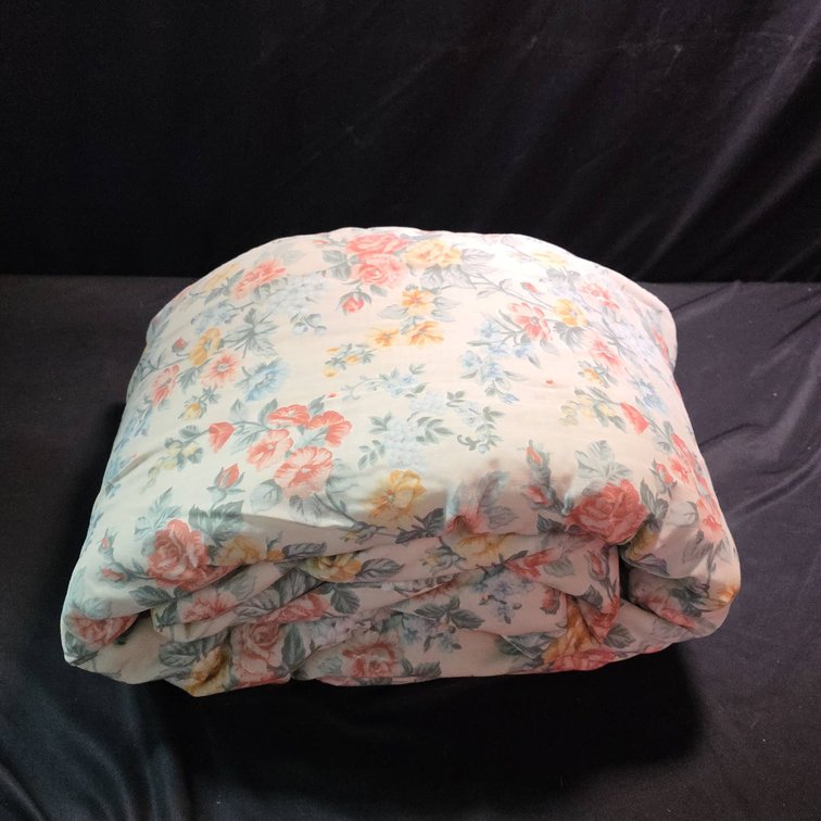 Handmade Floral Quilt with Multicolor Flower Pattern, 84" x 82"
