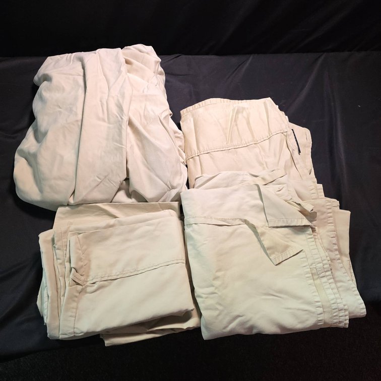 Woven 600TC Cotton Blend Bedding Lot: Full Flat Sheet, Twin Flat and Fitted Sheets, (3) Pillow Cases