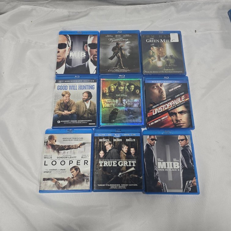 Blu-ray Lot: Men in Black, Wyatt Earp, The Green Mile, Pirates of the Caribbean, Looper, Unstoppable