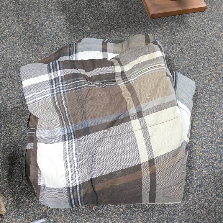 Mainstays King Comforter, Brown Plaid Pattern, 100% Polyester Fiber, Made in Pakistan