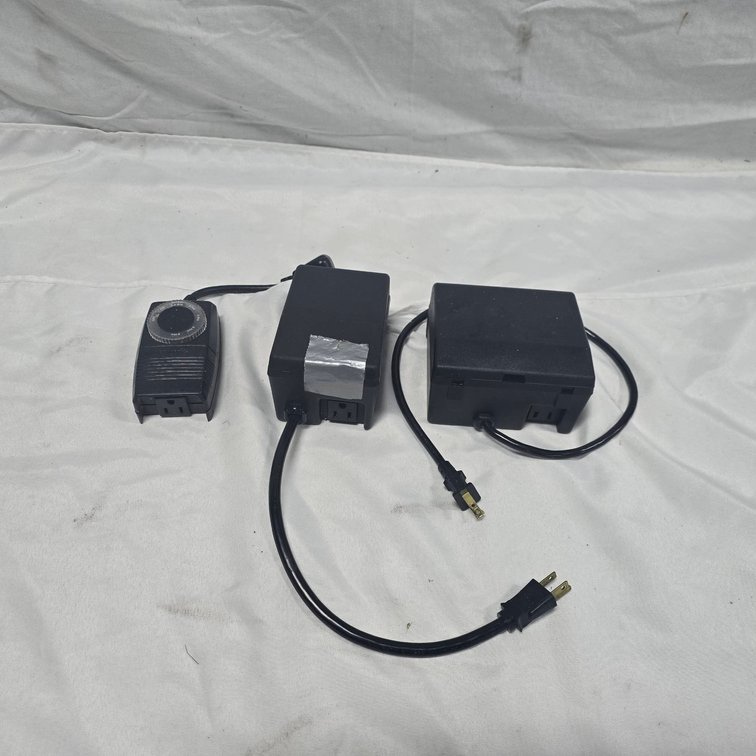 Intermatic Heavy Duty Outdoor Timers and Rainlight Outdoor Timer Lot, Assorted Types