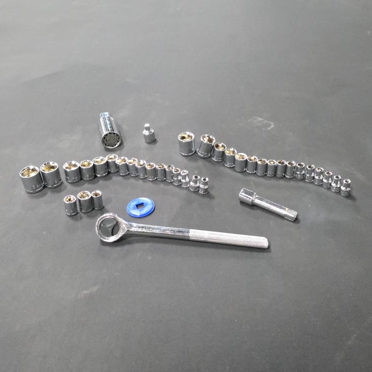 32 Piece Socket Set With 3/8 and 1/4 Inch Drive, Metric Set 15mm-4mm, Standard Set 11/16-5/32, Bonus Sockets