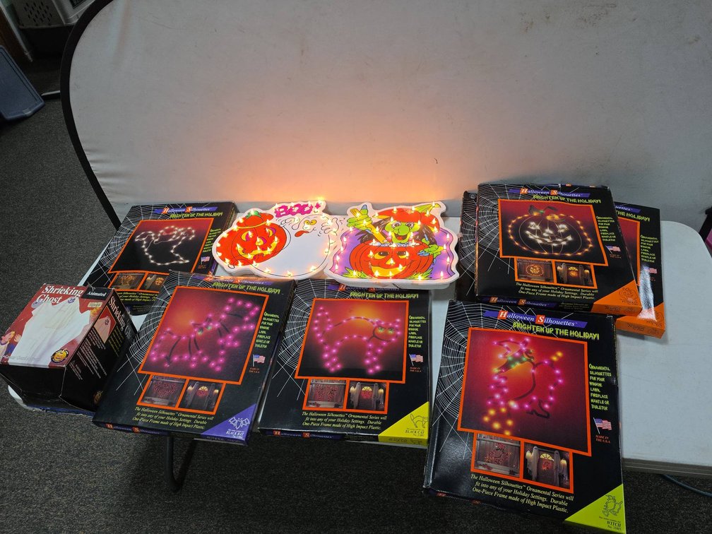 10 Halloween Decorations Including Animated Shrieking Ghost and 9 Light-Up Displays