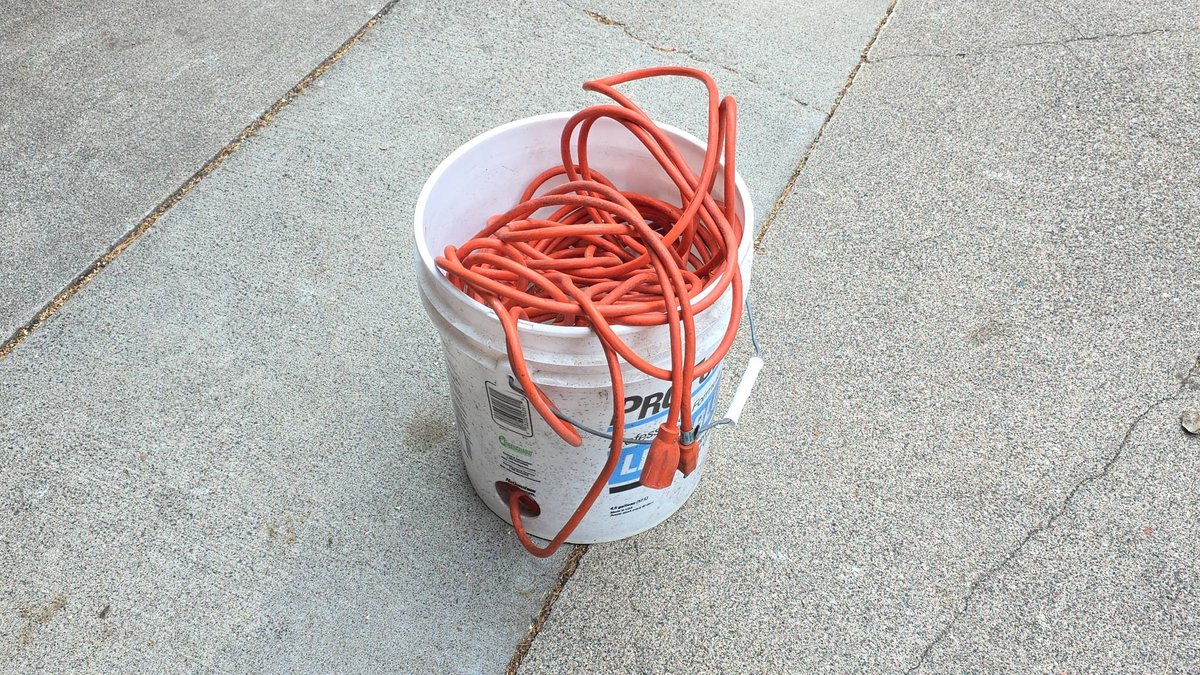 25+ Foot Orange Extension Cord With Grounded Plug in White PROForm Lite-Blue Bucket