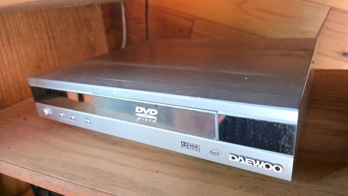 Daewoo DVD-1580 DVD Player, Dolby Digital, Model DVD1580