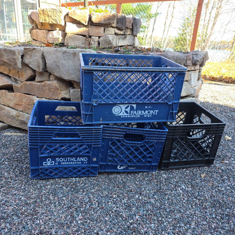 4 Dairy Crates: Fairmont, Dean Foods, Golden Guernsey Dairy, Southland Corporation
