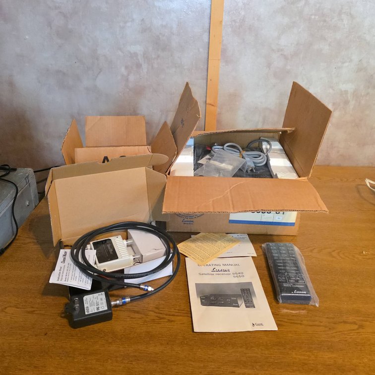 Channel Master 4-Port HDTV Signal Amplifier and Luxor Satellite Receiver 9550 Set, New in Box