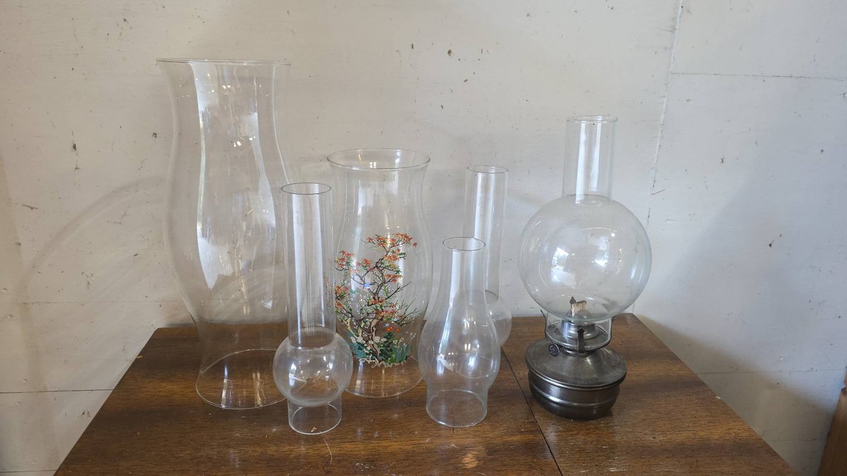 6pc Glass Chimney and Oil Lamp Lot Including Lamplight Farms Oil Lamp and Tallest 16 Inch Chimney