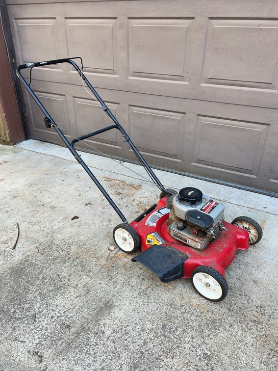 Yard Machines 20 Inch Push Lawnmower With Briggs & Stratton 3.75HP Engine, Tested and Working