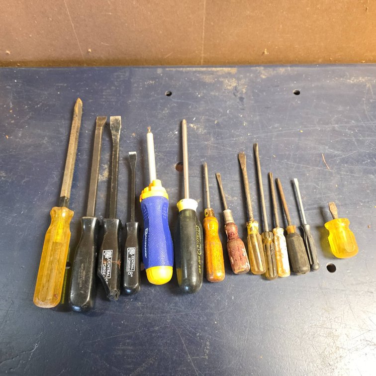 (14) Screwdrivers, Mixed Brands Including Central Forge, Stanley, Various Sizes and Styles