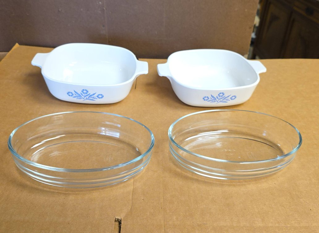 CorningWare Cornflower Blue Pans and Pyrex 8 Inch Glass Bowls, Set of 4