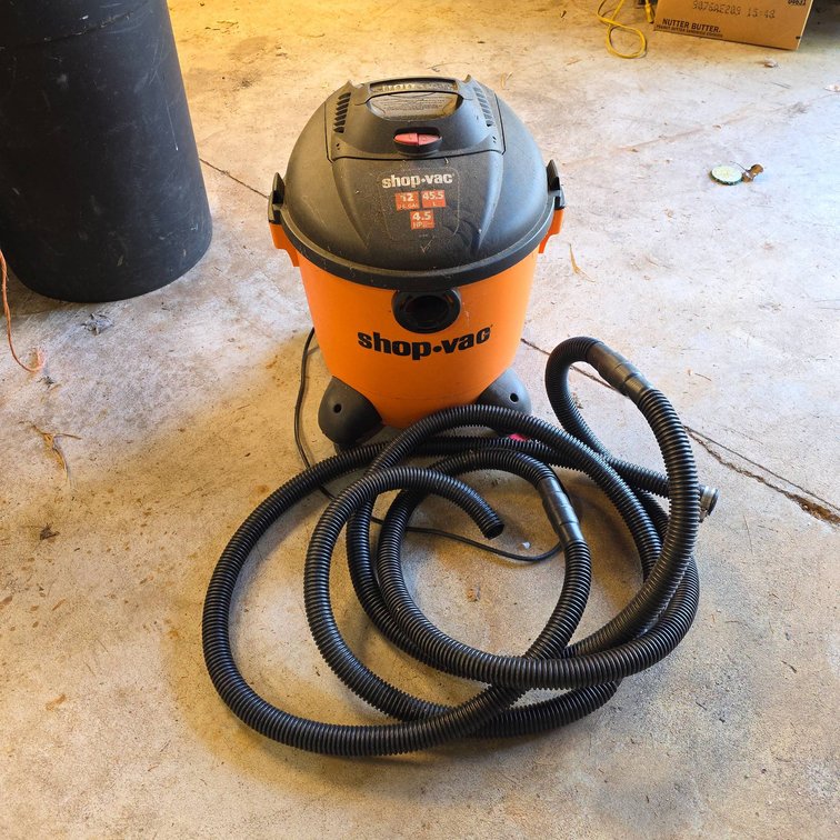 Shop-Vac 12-Gallon 4.5 Peak HP Wet/Dry Vacuum with Hose and Attachments