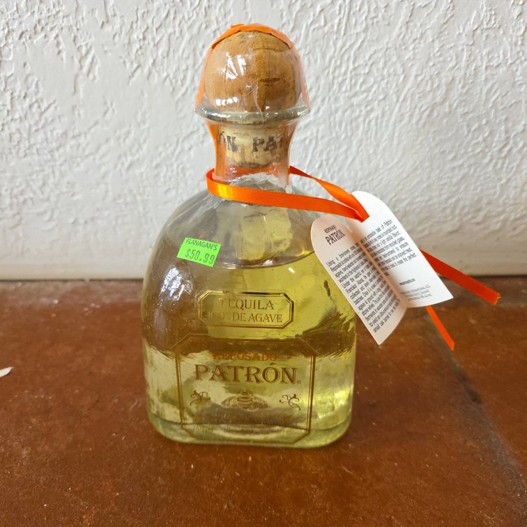 Patrón Reposado Tequila 750ml Bottle 100% de Agave 40% ABV with Original Cork and Tag