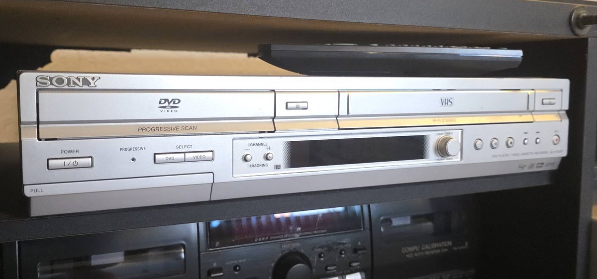 Sony SLV-D550P DVD Player VHS Recorder Combo with Remote, VCR Plus+ Dolby Digital DTS