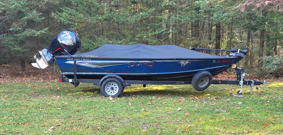 2022 Lund 1875 Pro-V Musky Fishing Boat with 150hp Mercury Pro XS Motor, Trailer, Minn Kota, Humminbird (READ)
