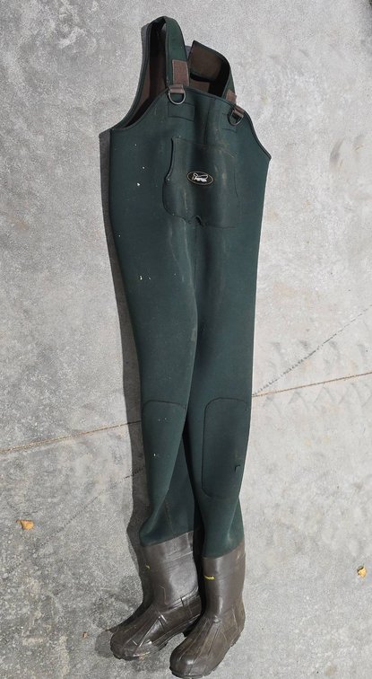 Frogg Toggs Thinsulate Insulated Neoprene Chest Waders, Size 12, Green, With Few Snags Noted