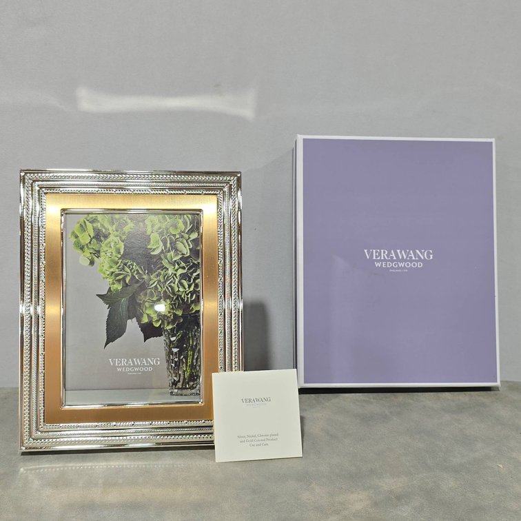 Vera Wang Wedgwood Silver Nickel Chrome Gold Plated Picture Frame with Box