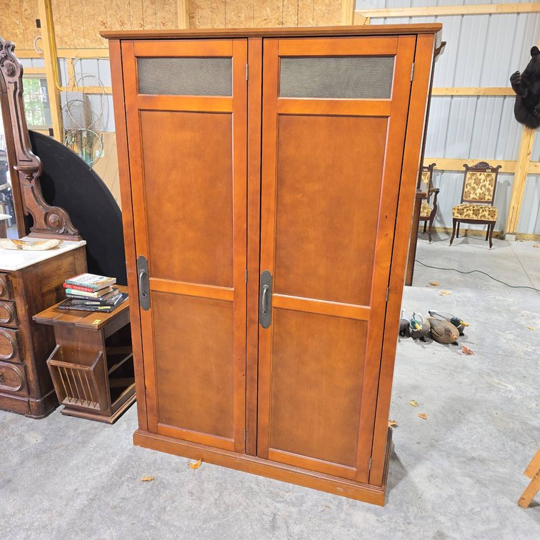 Wood Wardrobe With Double Doors, Adjustable Shelves, Multi Hook Hangers, Extra Shelves, Small Top Chip
