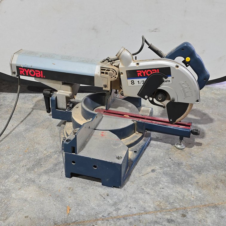 Ryobi TSS200 8-1/2 Inch (220mm) Compound Miter Saw, Tested and Working
