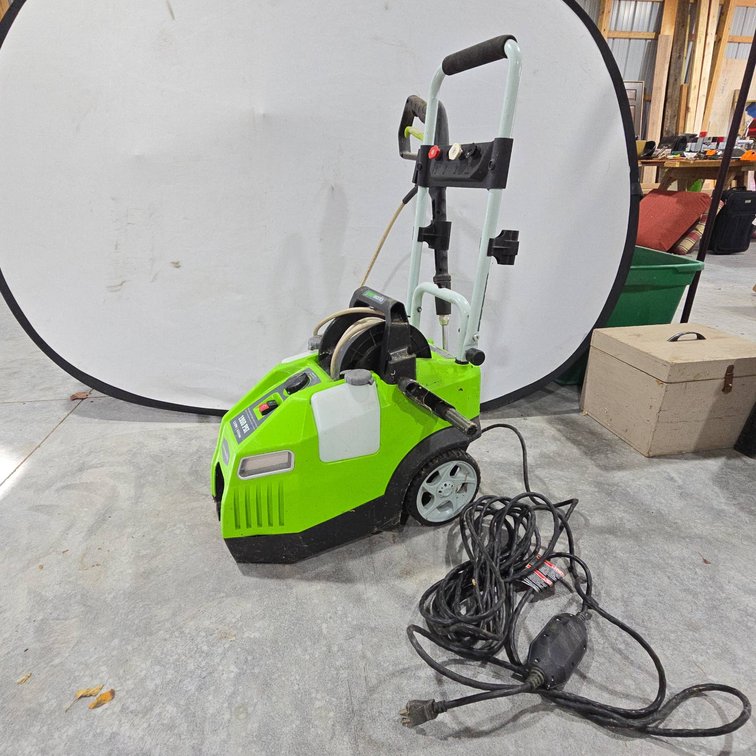 Greenworks Electric Pressure Washer, 1950 PSI, 1.2 GPM, Powers On, With Hose Reel and Nozzles