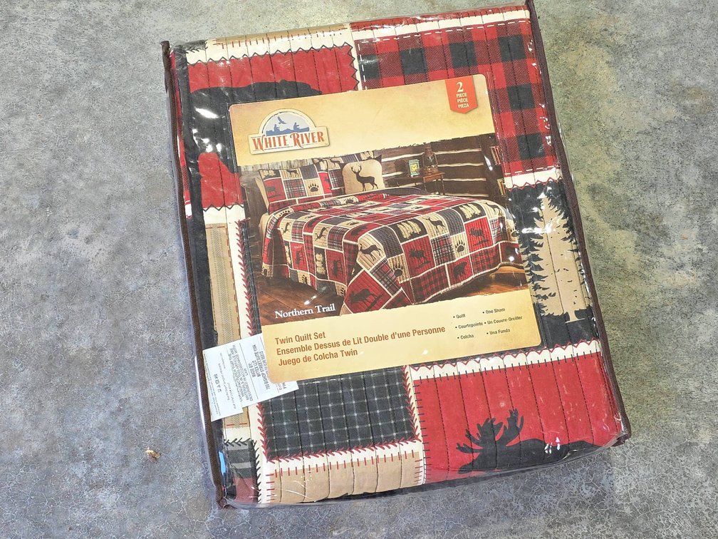White River Northern Trail Twin Quilt Set, Unopened Two-Piece Set with Quilt and Sham