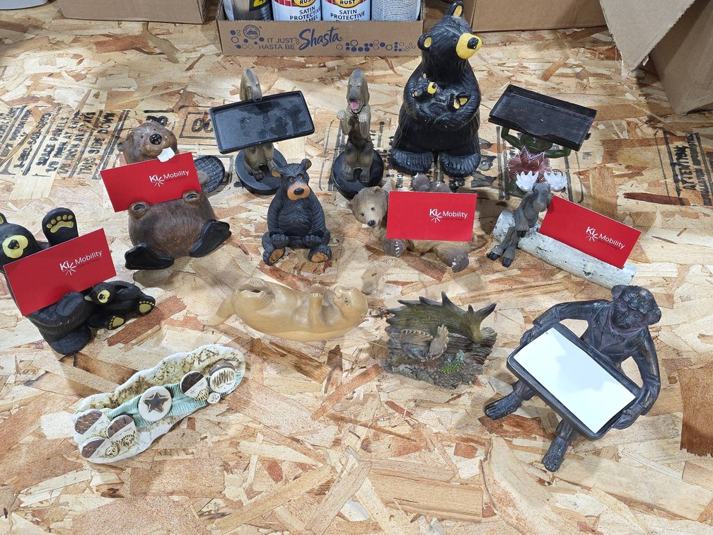 13 Card Holders and Decorative Animal Statues in Various Materials and Themes