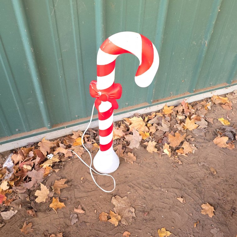 Union Products Candy Cane Outdoor Light Decor, 1991 Plastic, Red Bow, 31" Tall, Lightbulb Needs Replacing