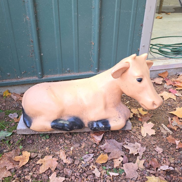 Empire Plastics 21-Inch Blow Mold Cow Figurine Outdoor Yard Decor with Base
