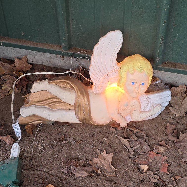1997 Union Products Illuminated Blow Mold Angel Figure with Wings and Blonde Hair, Light Bulb Working