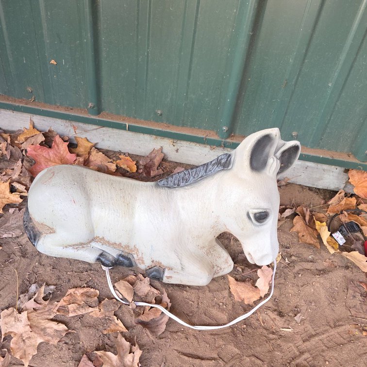 Empire Plastics Donkey Blow Mold Figure Outdoor Yard Decor White Gray 17 Inch Long