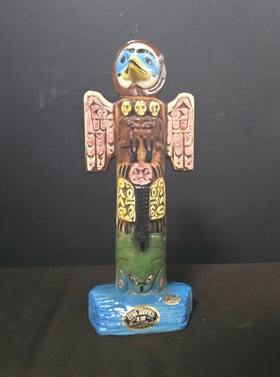 Ezra Brooks Heritage China 1973 Ceramic Totem Pole Liquor Bottle Thunderbird Motif