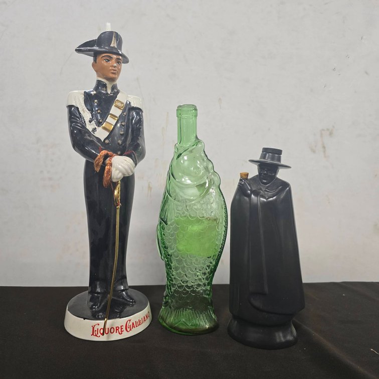 3 Liquor Decanters: Liqueur Galliano Soldier, Wedgwood Sandeman Sherry, Green Glass Fish