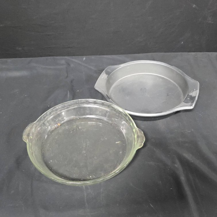 Wilton Metal Pie Pan and Duralex Glass Pie Dish Kitchen Bakeware Set