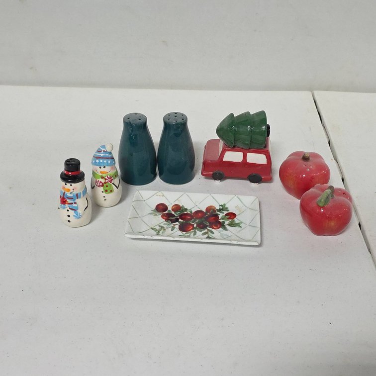 (4) Sets Salt and Pepper Shakers: Pier 1 Snowmen, Blue Ceramic, Red Car With Tree, etc