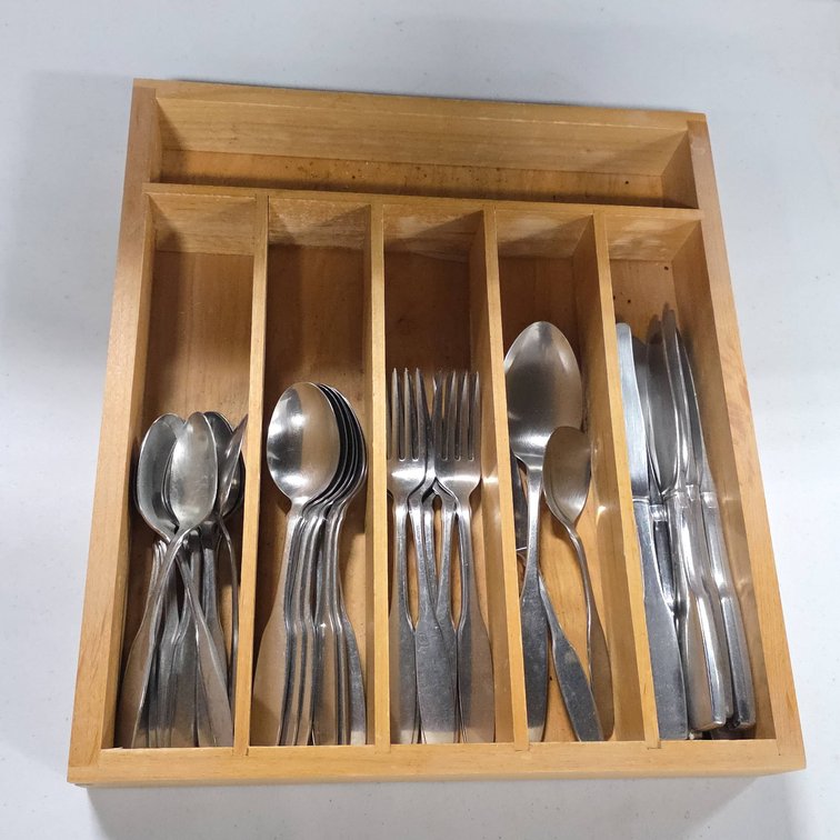 OneidaCraft Premier Stainless Paul Revere Flatware Set in Wooden Box, Approx. 38 Pieces