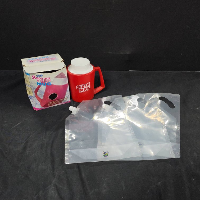 Chiller Smoothie & Slush Mug With Box and Three SmuggsJugs.com Reusable Drink Bags