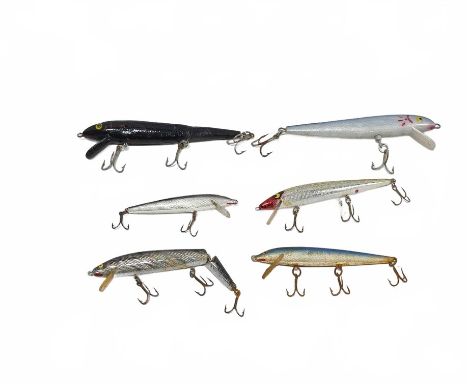 6 Assorted Fishing Lures, Longest 5.5", Various Colors and Styles with Treble Hooks