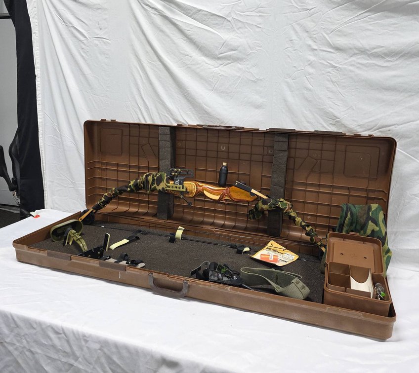 Darton 600WX Recurve Bow, USA, 55-50# Limbs, Accessories, Bow Guard Hard Case