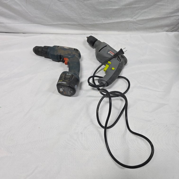 Craftsman Evolv 3/8" Plug-In Keyless Drill Tested Working, Black & Decker Cordless Drill Needs Charge