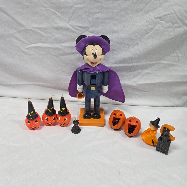 Disney Minnie Mouse Nutcracker With 7 Gurley Halloween Candles