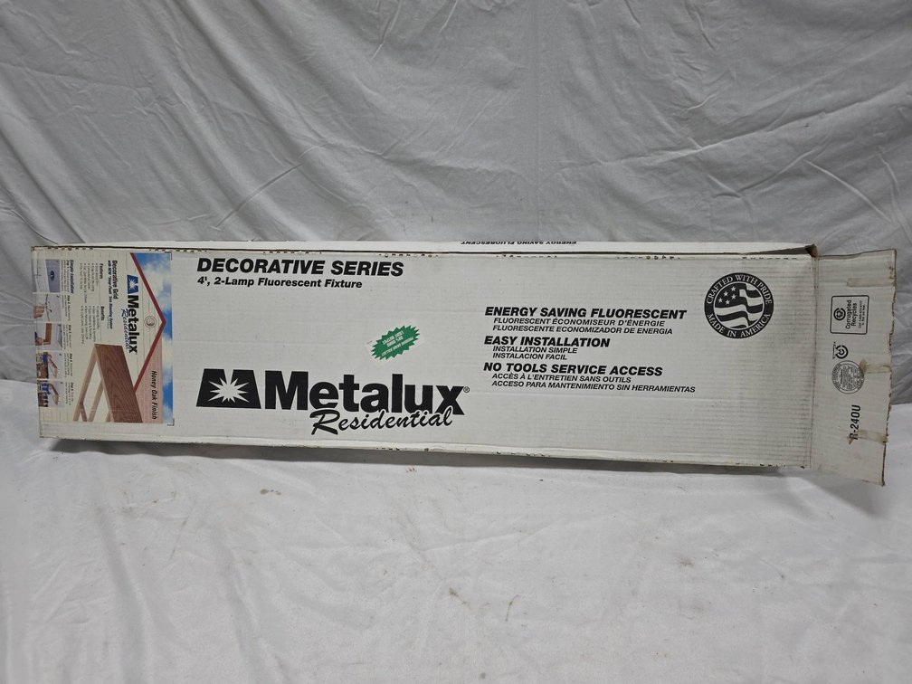 Metalux Residential Decorative Series 4' 2-Lamp Fluorescent Fixture, Honey Oak, Unused, Complete