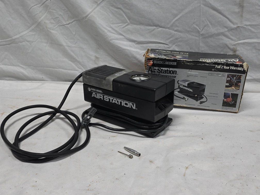Black & Decker Air Station Inflator/Compressor With Built-In Gauge, 120V Plug,