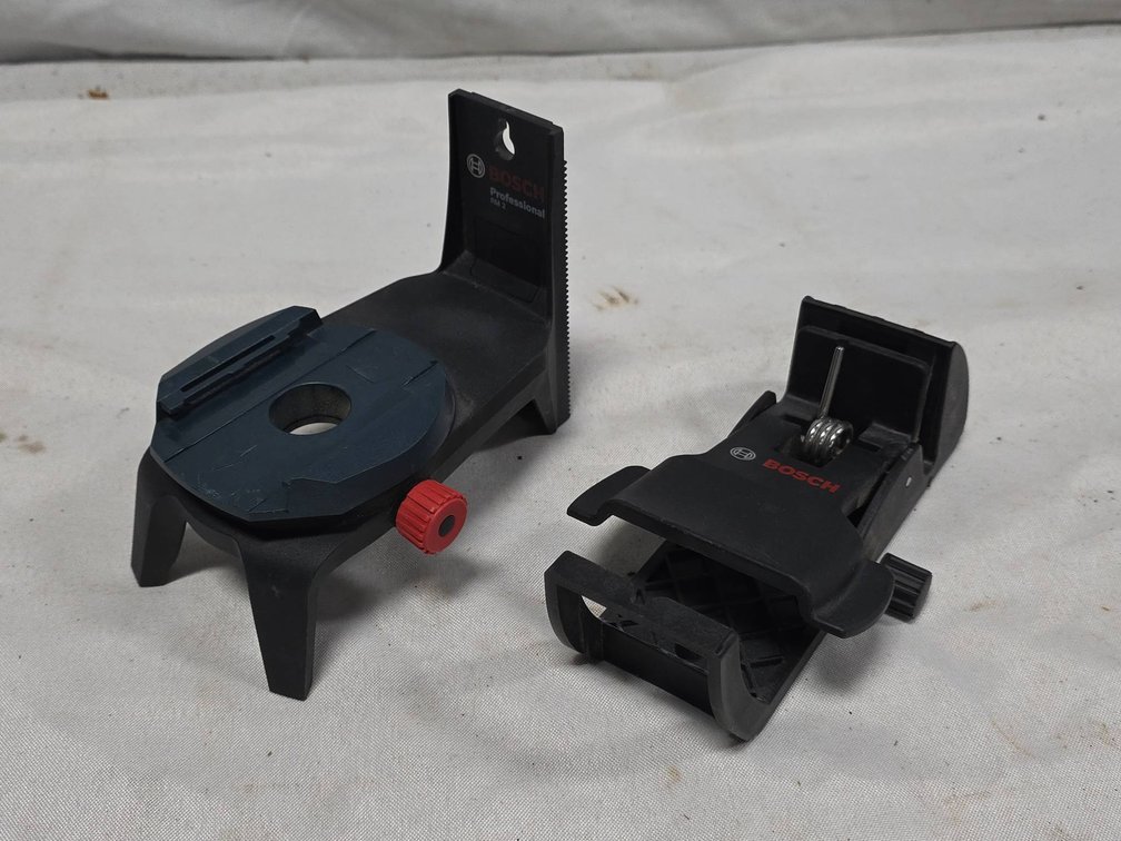 Bosch Professional RM 2 Mount with Accessory Clamp for Laser Level