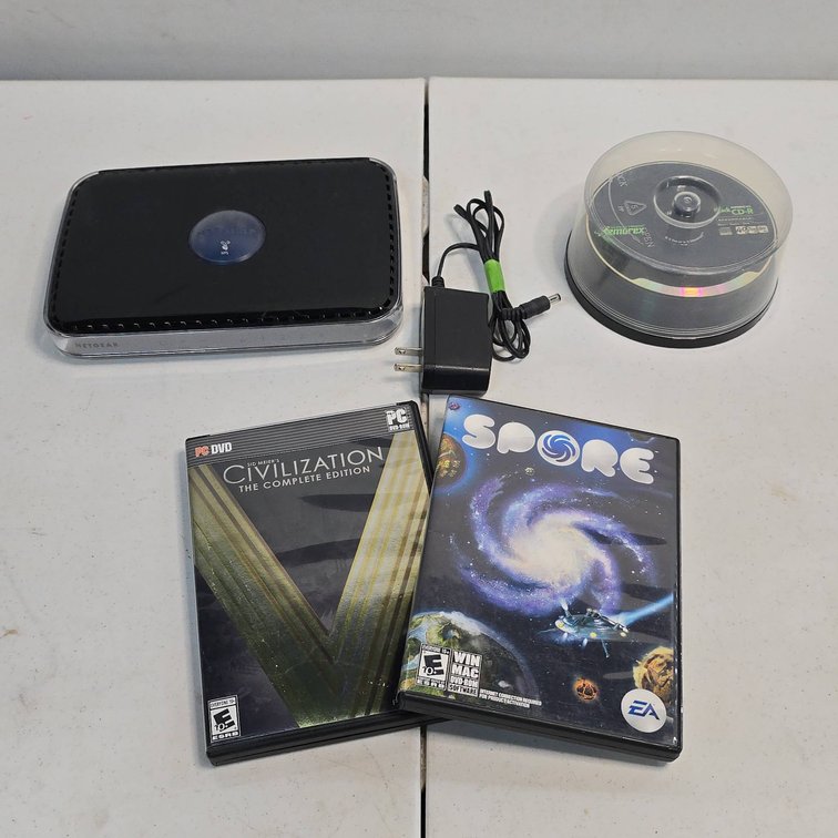 Netgear WNDR3300 Wireless-N Router With Power Supply, PC Games, Spore, etc