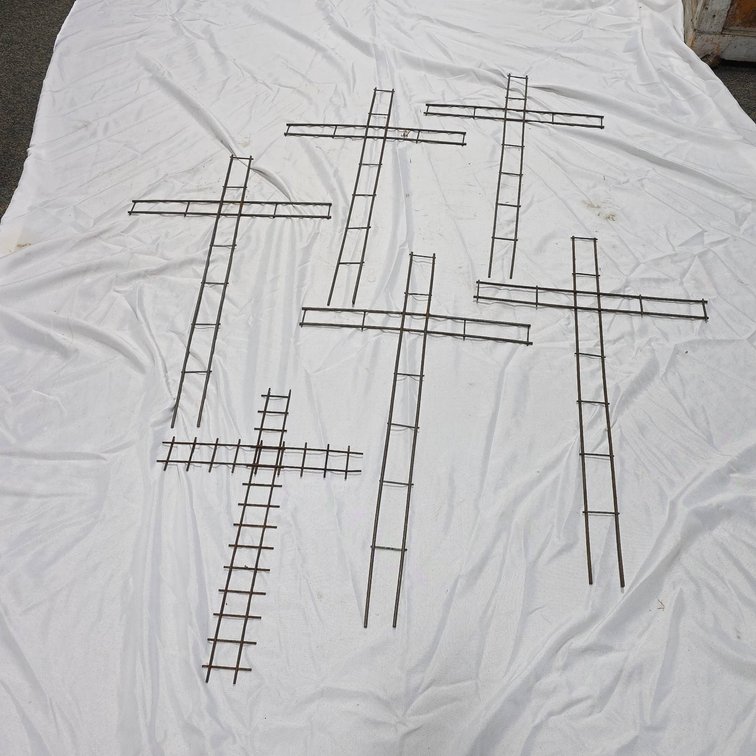 6 Metal Cross Wreath Forms, (1) 16.5"x24" and (5) 19"x 36", Suitable for Floral or Craft Use