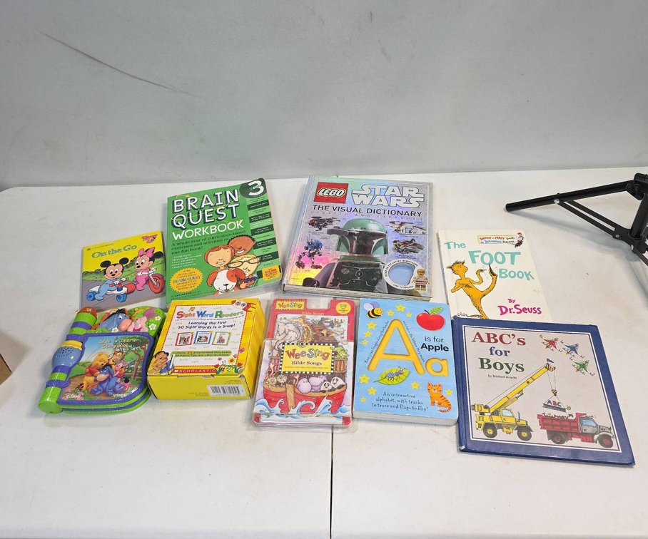 Children's Educational and Storybook Lot: Brain Quest, LEGO Star Wars, Dr. Seuss, Sight Word Reader