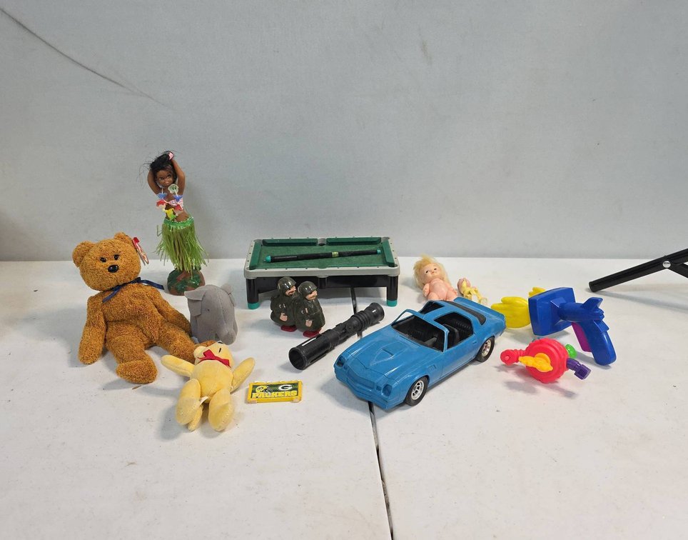 Toy Lot: Ty Beanie Baby Bear, Testor Toys Car, Nickelodeon 1992, Hula Doll, Dolls, Figures